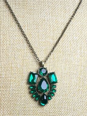 J.Crew Emerald Green Crystal Statement Pendant Long Necklace 32”